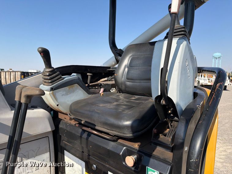 image for item EW8783 2018 Sany SY35U mini excavator