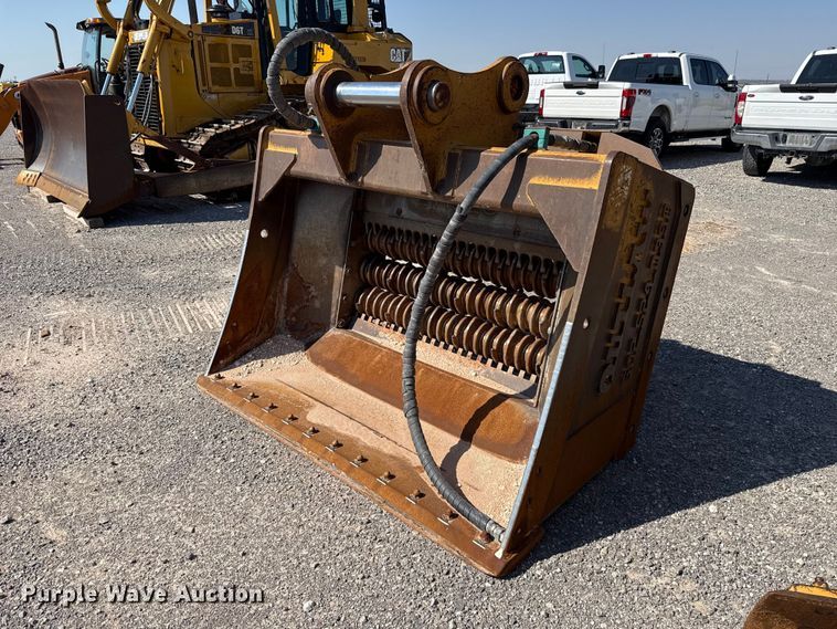 Outlaw Padding Co. excavator padding bucket