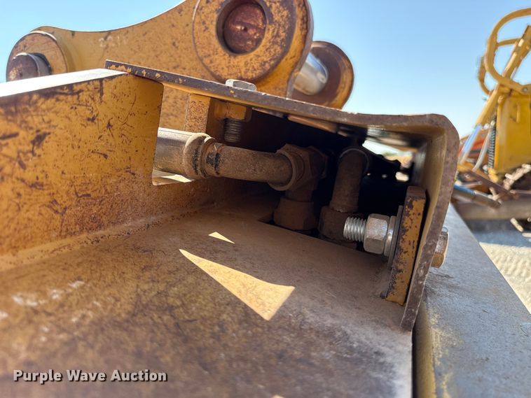 image for item EW8791 Outlaw Padding Co. excavator padding bucket