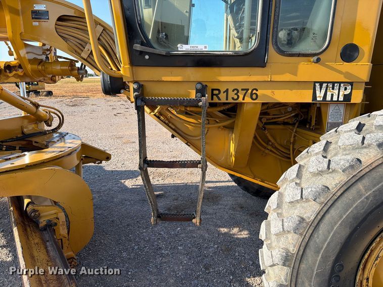 image for item EW8794 2003 Caterpillar 120H motor grader