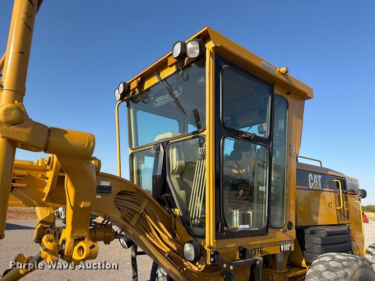 image for item EW8794 2003 Caterpillar 120H motor grader