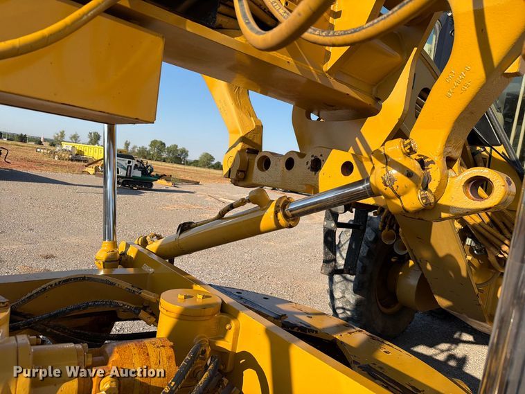 image for item EW8794 2003 Caterpillar 120H motor grader