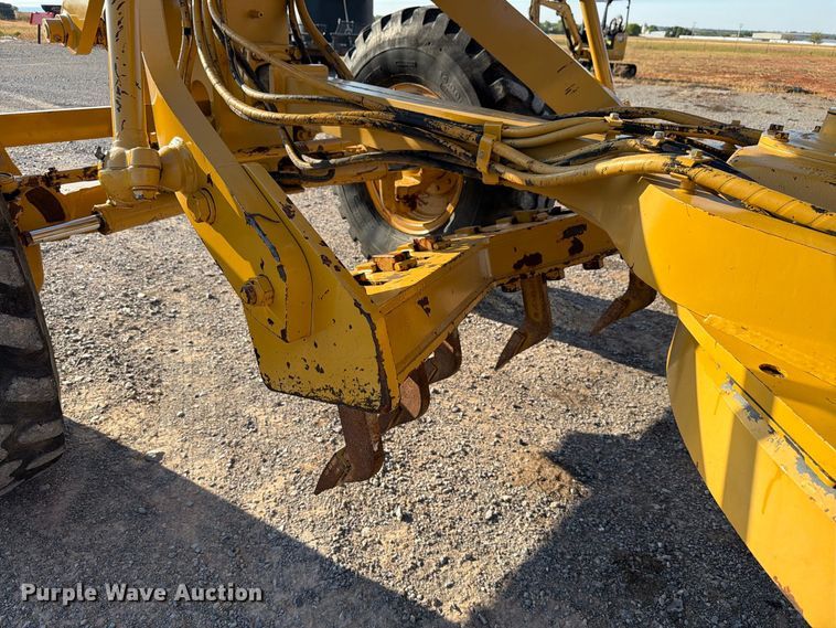 image for item EW8794 2003 Caterpillar 120H motor grader