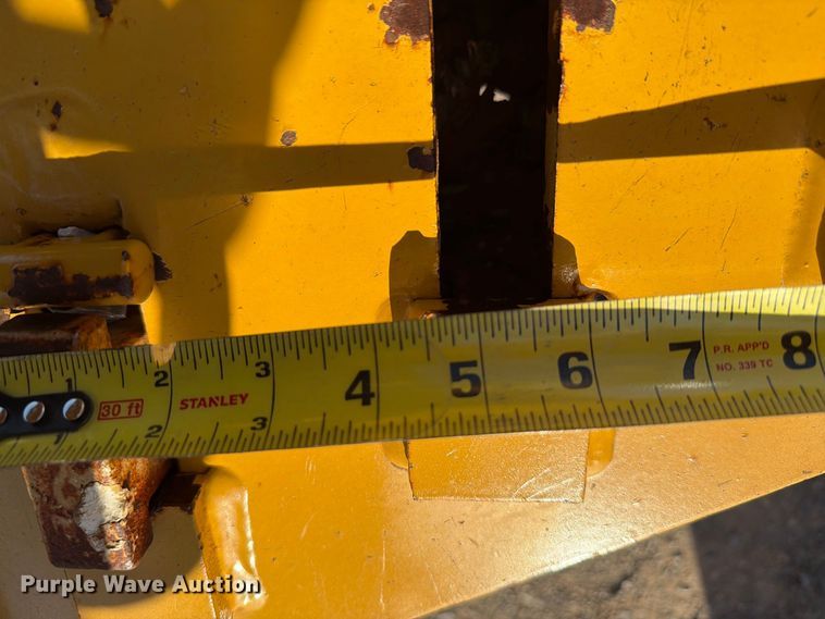 image for item EW8794 2003 Caterpillar 120H motor grader