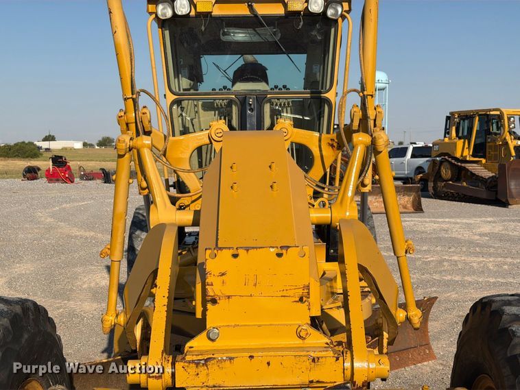 image for item EW8794 2003 Caterpillar 120H motor grader