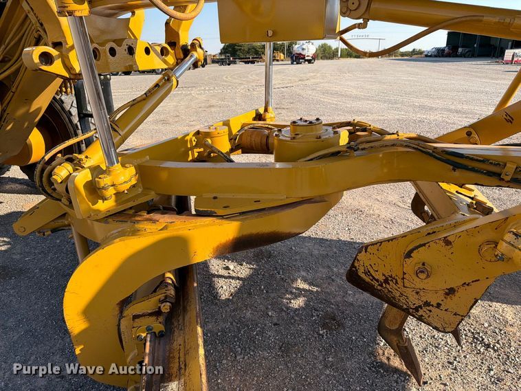 image for item EW8794 2003 Caterpillar 120H motor grader