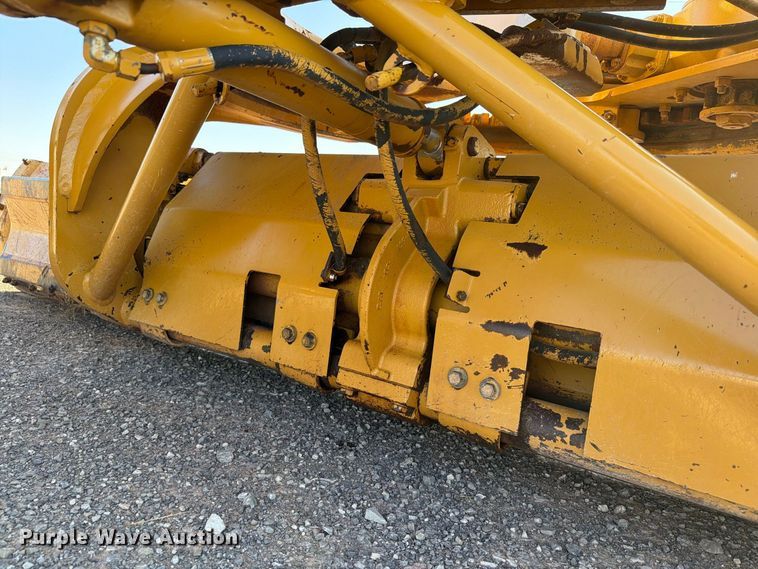 image for item EW8794 2003 Caterpillar 120H motor grader
