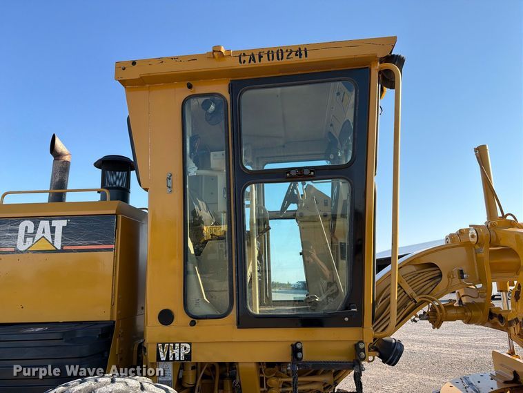image for item EW8794 2003 Caterpillar 120H motor grader