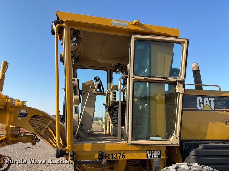 image for item EW8794 2003 Caterpillar 120H motor grader