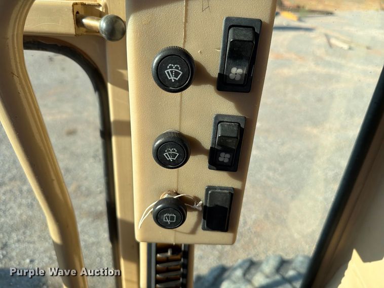 image for item EW8794 2003 Caterpillar 120H motor grader