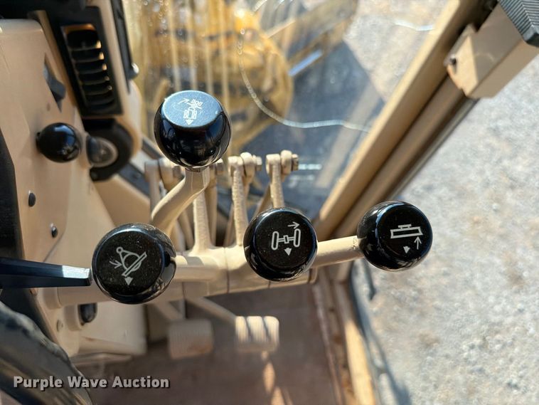 image for item EW8794 2003 Caterpillar 120H motor grader