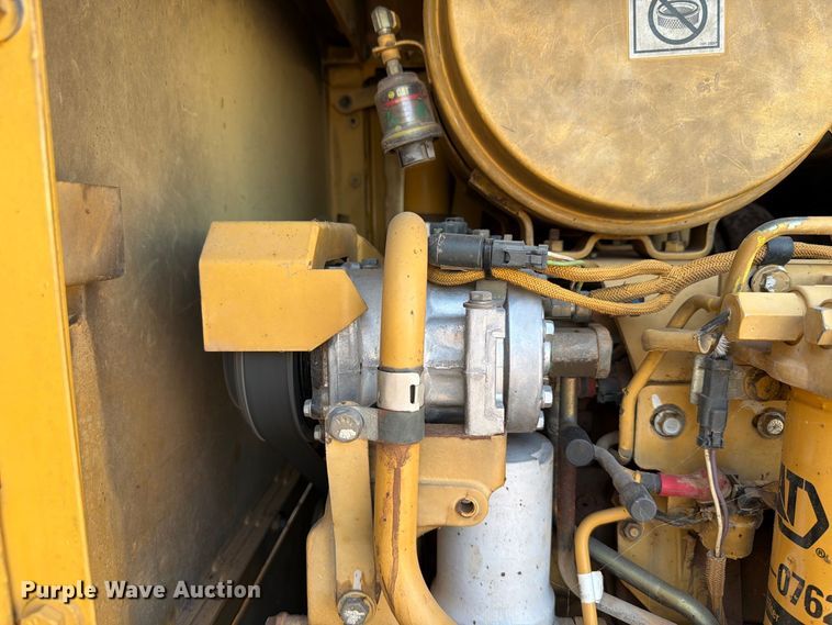 image for item EW8794 2003 Caterpillar 120H motor grader