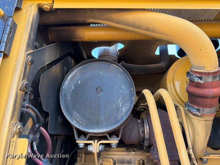 image for item EW8794 2003 Caterpillar 120H motor grader