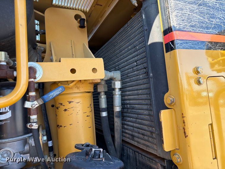 image for item EW8794 2003 Caterpillar 120H motor grader