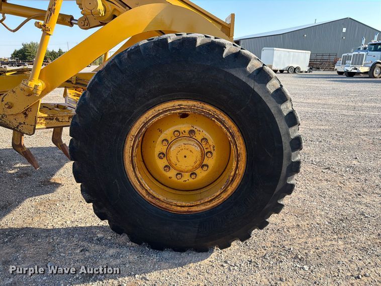 image for item EW8794 2003 Caterpillar 120H motor grader
