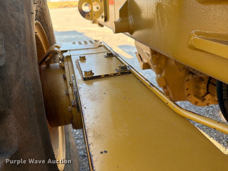 image for item EW8794 2003 Caterpillar 120H motor grader