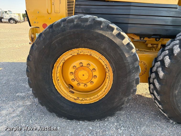 image for item EW8794 2003 Caterpillar 120H motor grader