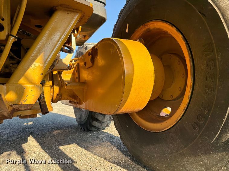 image for item EW8794 2003 Caterpillar 120H motor grader