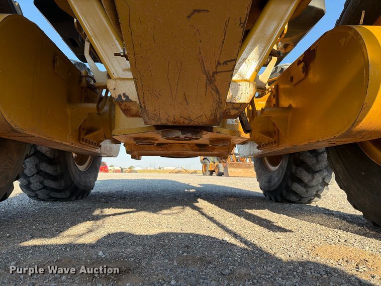 image for item EW8794 2003 Caterpillar 120H motor grader