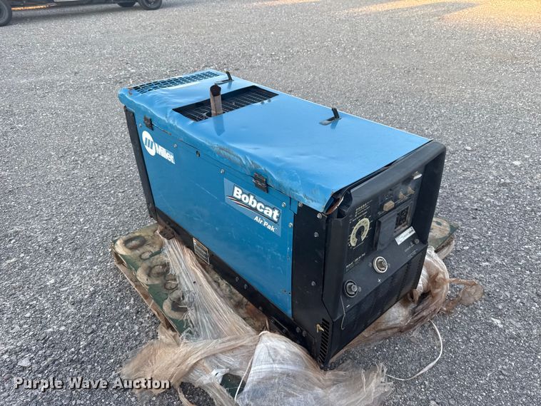 image for item EW8798 2017 Miller Bobcat 200 Air Pak welder