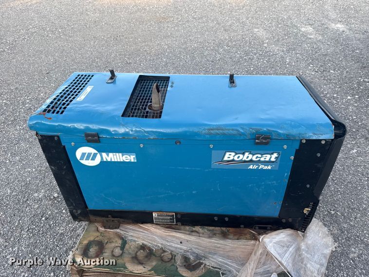 image for item EW8798 2017 Miller Bobcat 200 Air Pak welder