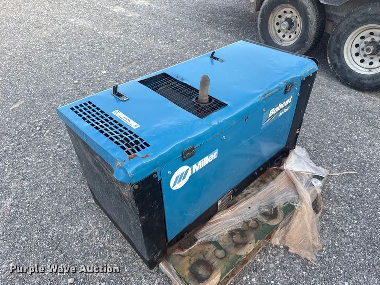 image for item EW8798 2017 Miller Bobcat 200 Air Pak welder