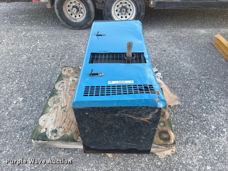 image for item EW8798 2017 Miller Bobcat 200 Air Pak welder