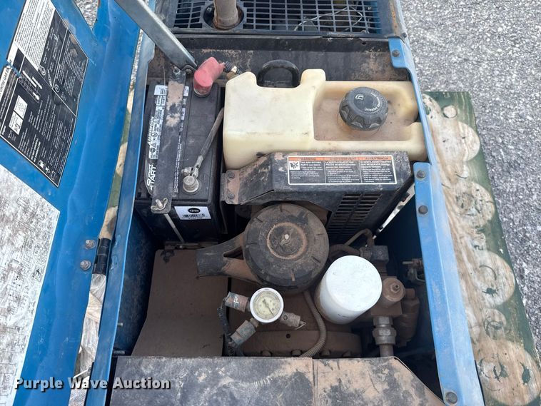 image for item EW8798 2017 Miller Bobcat 200 Air Pak welder
