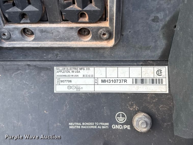 image for item EW8798 2017 Miller Bobcat 200 Air Pak welder