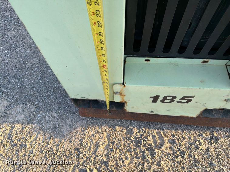 image for item EW8800 SULLAIR 185 air compressor