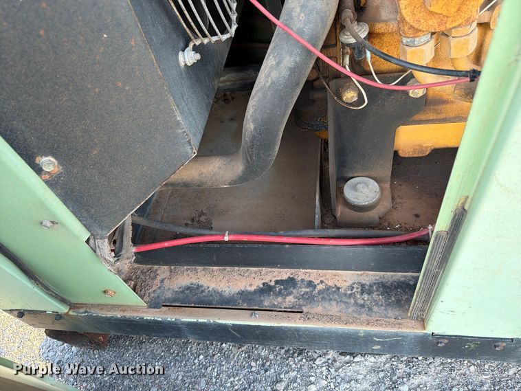 image for item EW8800 SULLAIR 185 air compressor