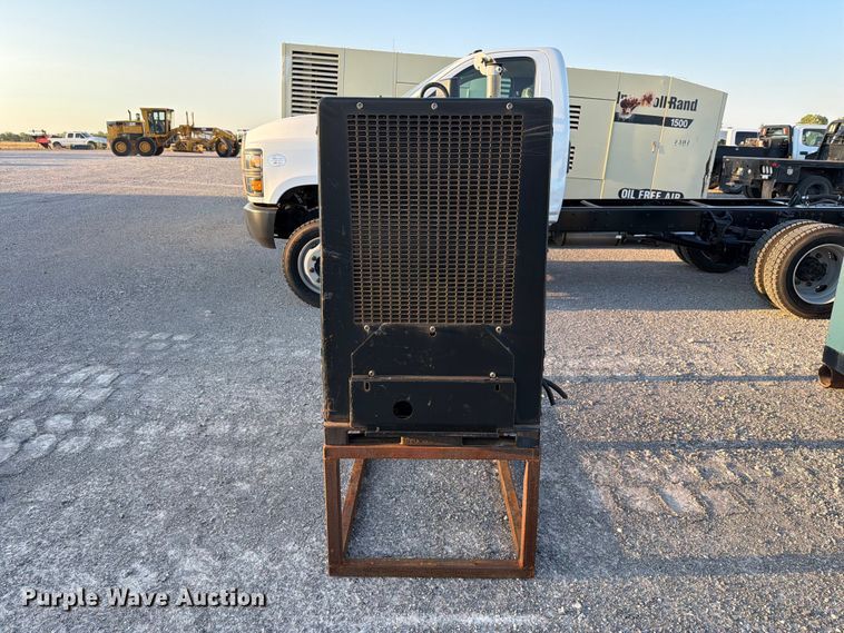image for item EW8801 2011 Miller Big Blue Air pack welder
