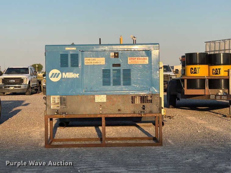 image for item EW8801 2011 Miller Big Blue Air pack welder