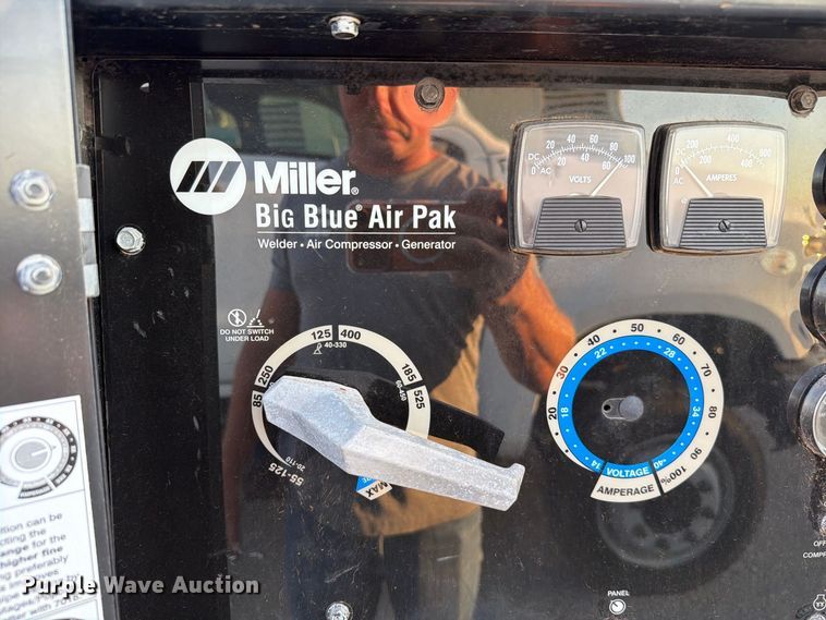 image for item EW8801 2011 Miller Big Blue Air pack welder