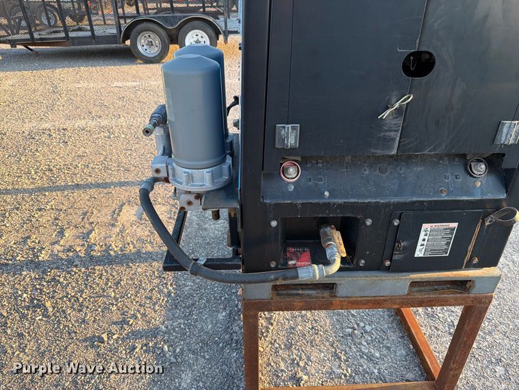 image for item EW8801 2011 Miller Big Blue Air pack welder