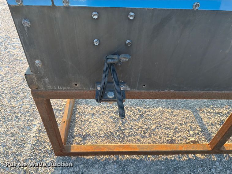 image for item EW8801 2011 Miller Big Blue Air pack welder