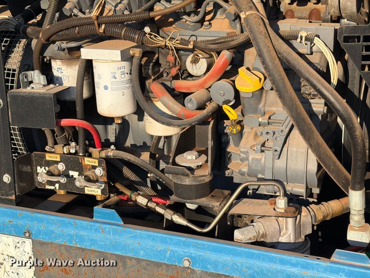 image for item EW8801 2011 Miller Big Blue Air pack welder