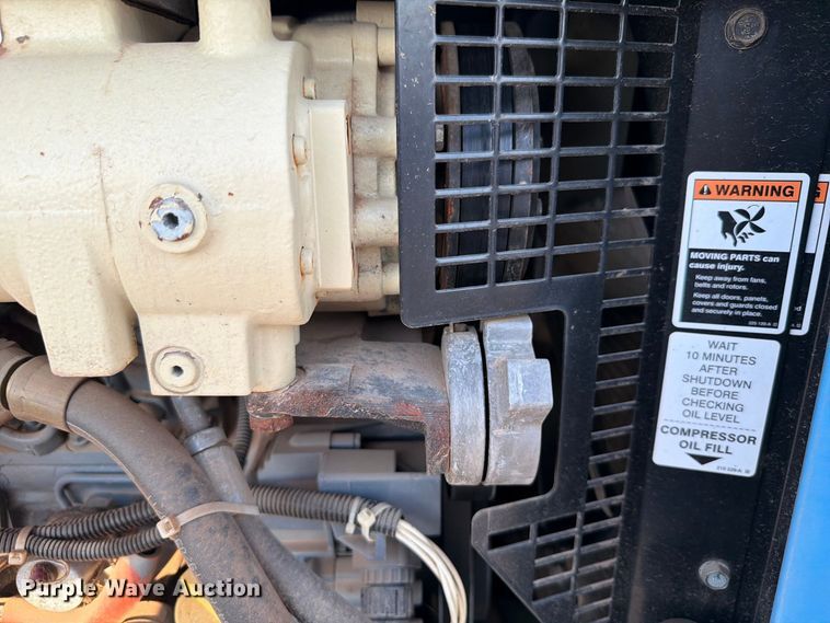 image for item EW8801 2011 Miller Big Blue Air pack welder