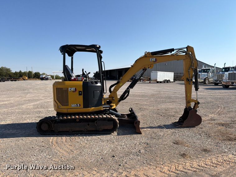 image for item EW8803 2021 Caterpillar 303.5CR mini excavator