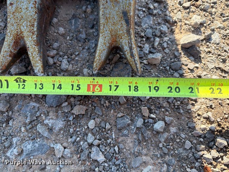image for item EW8803 2021 Caterpillar 303.5CR mini excavator