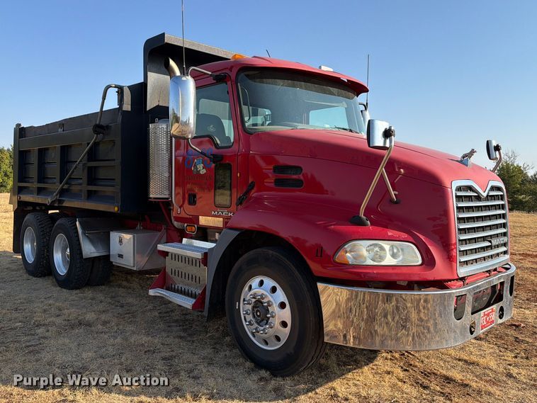 image for item EW8924 2013 Mack CXU613 dump truck