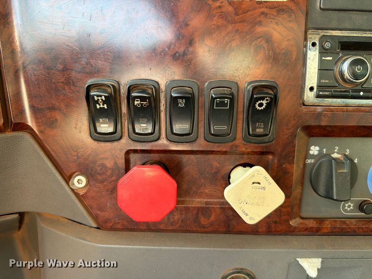 image for item EW8924 2013 Mack CXU613 dump truck