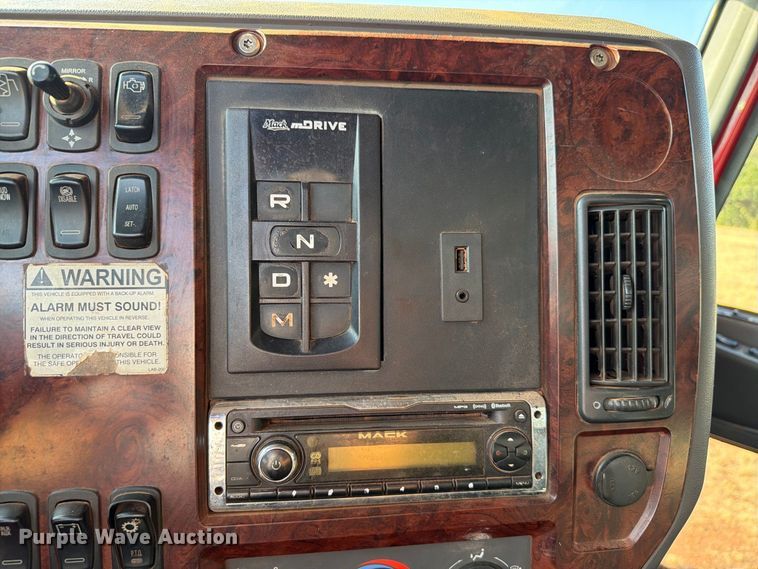 image for item EW8924 2013 Mack CXU613 dump truck