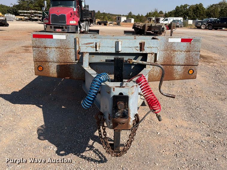 image for item EW8925 2000 Interstate equipment trailer