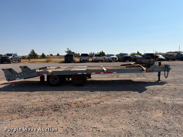 image for item EW8925 2000 Interstate equipment trailer