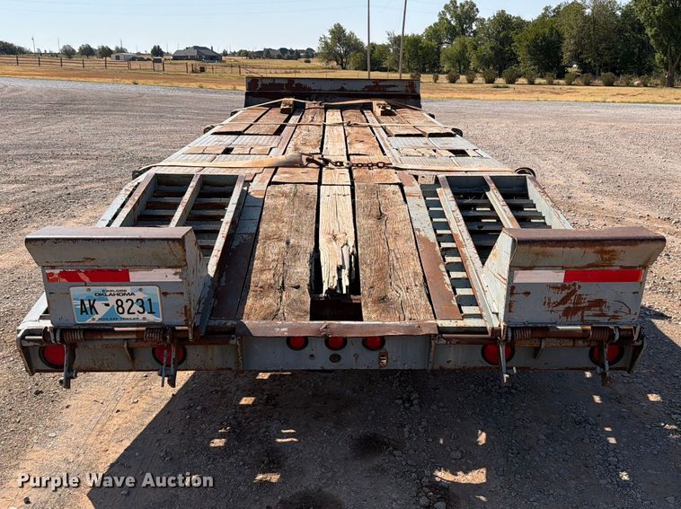 image for item EW8925 2000 Interstate equipment trailer