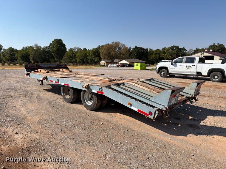 image for item EW8925 2000 Interstate equipment trailer