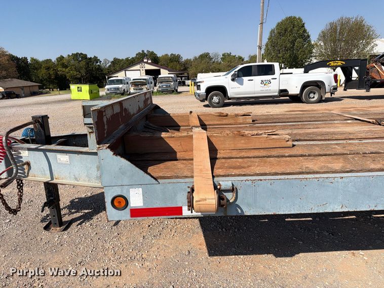image for item EW8925 2000 Interstate equipment trailer