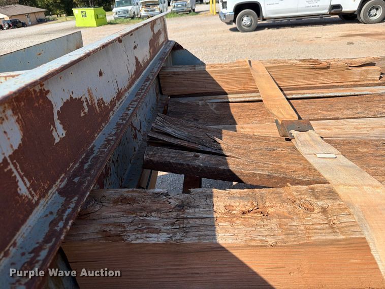 image for item EW8925 2000 Interstate equipment trailer