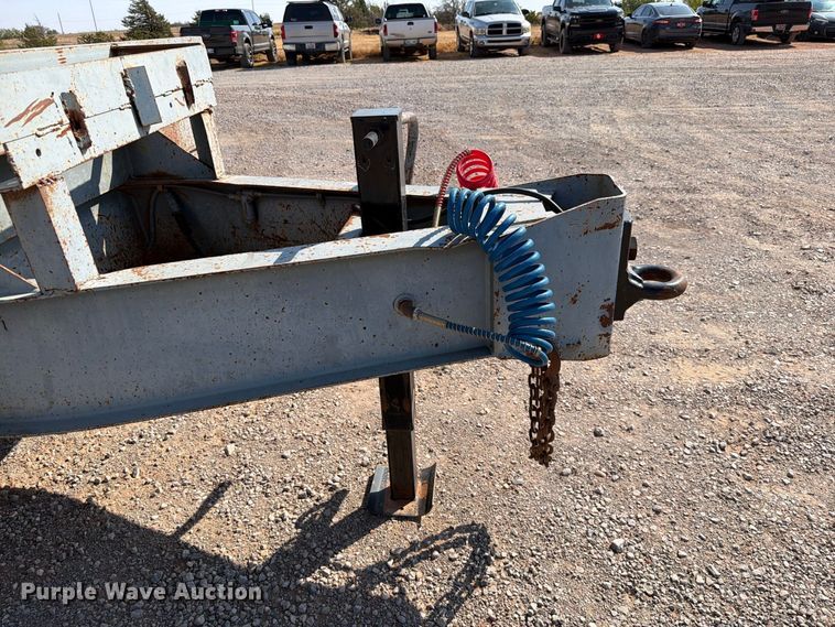 image for item EW8925 2000 Interstate equipment trailer